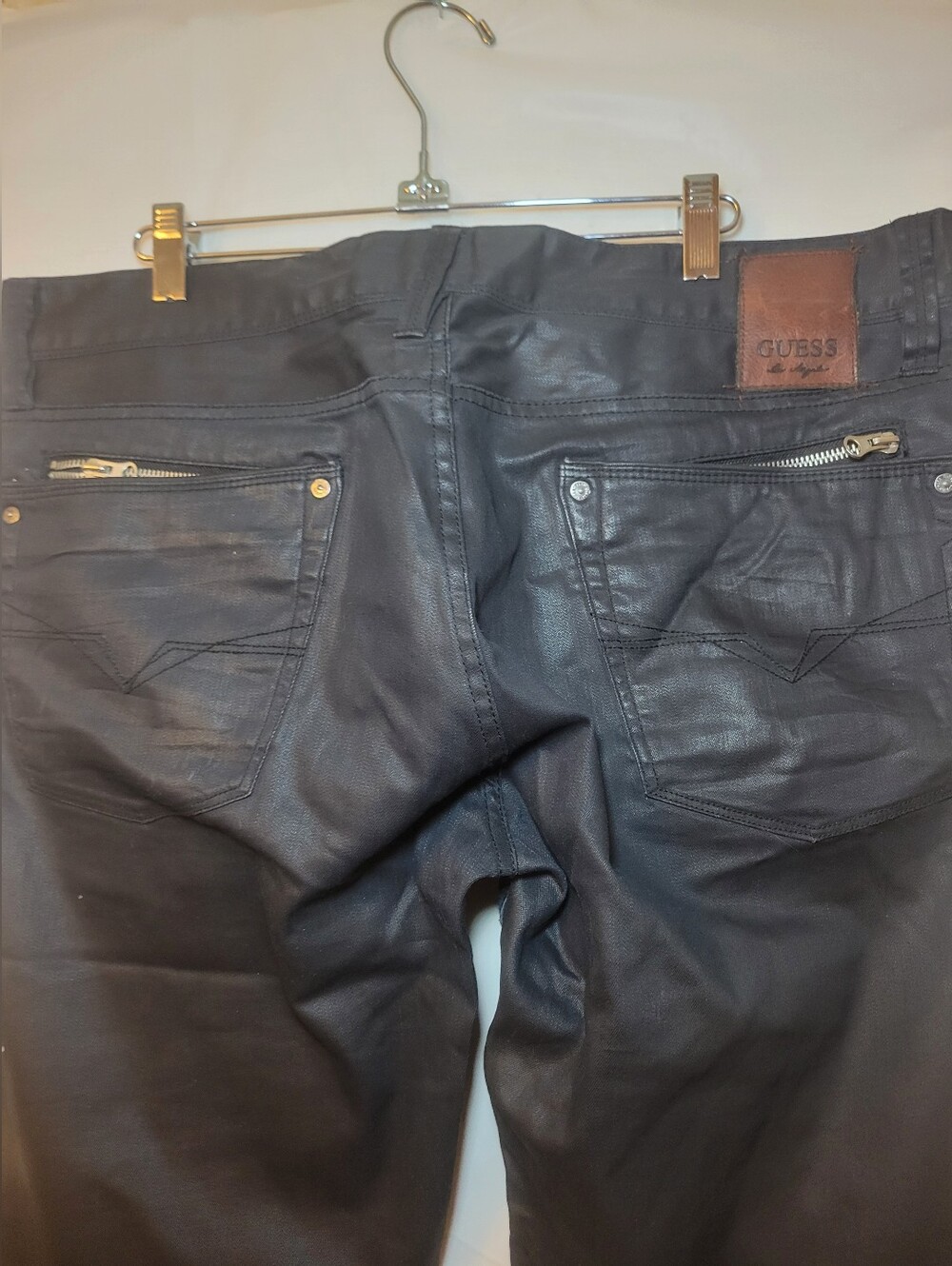 Guess Men's Straight Jeans in Black with Zip Pocket Detail - Picture 4 of 8